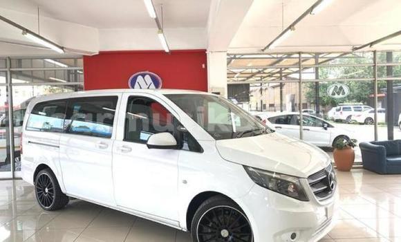 Nunua Ilio tumika Mercedes Viano Nyeupe Gari ndani ya Beitbridge nchini Matabeleland Kusini Nunua Ilio tumika Mercedes Viano Nyeupe Gari ndani ya Beitbridge nchini Matabeleland Kusini