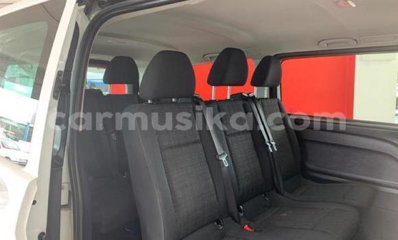 Nunua Ilio tumika Mercedes Viano Nyeupe Gari ndani ya Beitbridge nchini Matabeleland Kusini Nunua Ilio tumika Mercedes Viano Nyeupe Gari ndani ya Beitbridge nchini Matabeleland Kusini