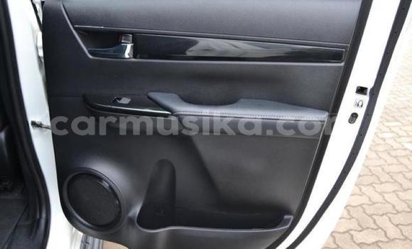 Tenga Tsaru Toyota Hilux Chena Mota in Harare in Harare Tenga Tsaru Toyota Hilux Chena Mota in Harare in Harare