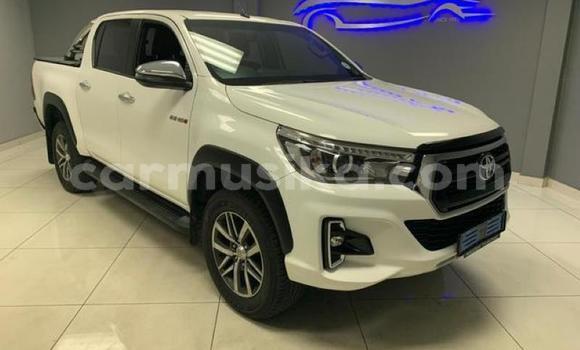 Tenga Tsaru Toyota Hilux Chena Mota in Harare in Harare Tenga Tsaru Toyota Hilux Chena Mota in Harare in Harare