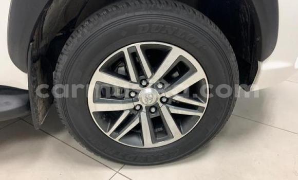 Tenga Tsaru Toyota Hilux Chena Mota in Harare in Harare Tenga Tsaru Toyota Hilux Chena Mota in Harare in Harare