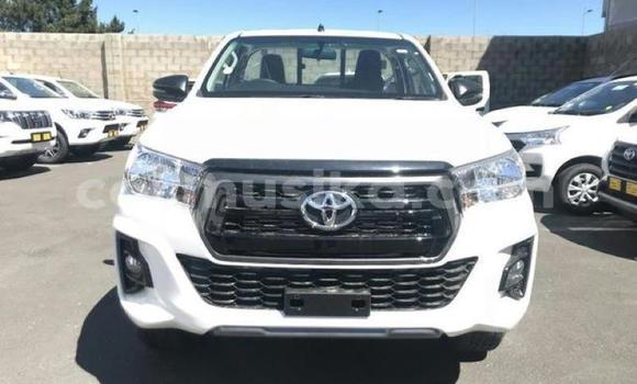Tenga Tsaru Toyota Hilux Chena Mota in Harare in Harare Tenga Tsaru Toyota Hilux Chena Mota in Harare in Harare