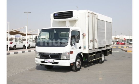 Nunua Imported Mitsubishi Canter Nyeupe Lori ndani ya Import - Dubai nchini Harare