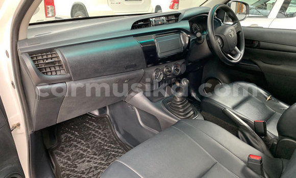 Acheter Occasion Voiture Toyota Hilux Blanc à Beitbridge, Matabeleland South Acheter Occasion Voiture Toyota Hilux Blanc à Beitbridge, Matabeleland South