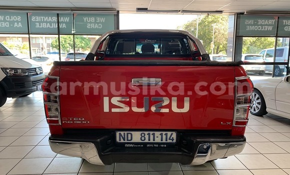 Buy Used Isuzu MU-7 Red Car in Beitbridge in Matabeleland South Buy Used Isuzu MU-7 Red Car in Beitbridge in Matabeleland South