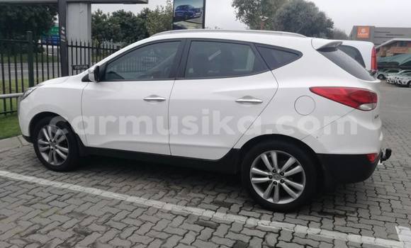 Tenga Tsaru Hyundai ix35 Chena Mota in Avondale in Harare Tenga Tsaru Hyundai ix35 Chena Mota in Avondale in Harare