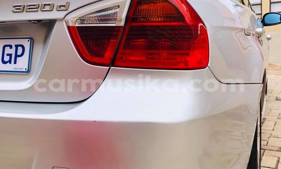 Tenga Tsaru BMW 3–Series Sirivha Mota in Harare in Harare Tenga Tsaru BMW 3–Series Sirivha Mota in Harare in Harare