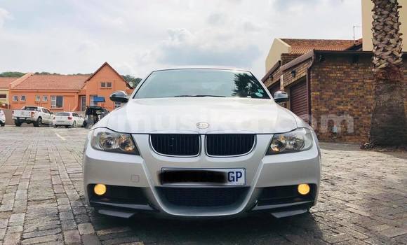 Tenga Tsaru BMW 3–Series Sirivha Mota in Harare in Harare Tenga Tsaru BMW 3–Series Sirivha Mota in Harare in Harare