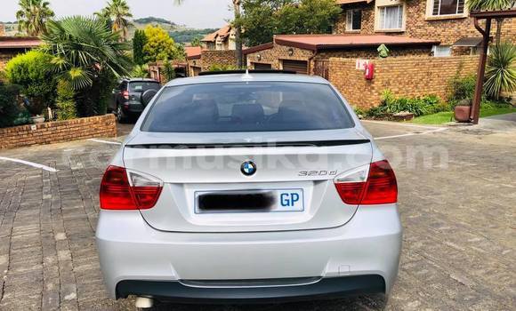 Tenga Tsaru BMW 3–Series Sirivha Mota in Harare in Harare Tenga Tsaru BMW 3–Series Sirivha Mota in Harare in Harare