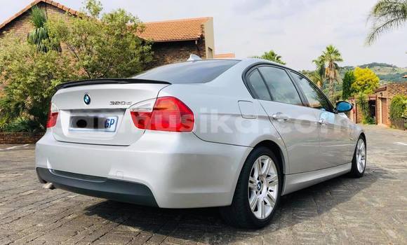 Tenga Tsaru BMW 3–Series Sirivha Mota in Harare in Harare Tenga Tsaru BMW 3–Series Sirivha Mota in Harare in Harare