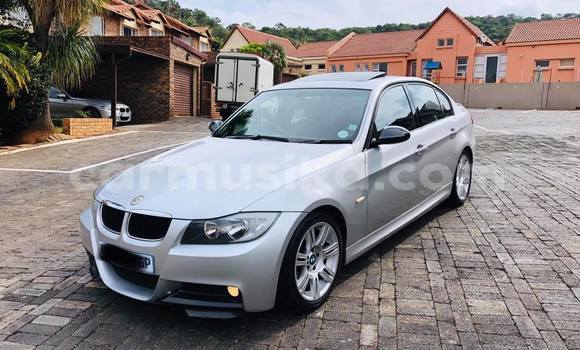 Tenga Tsaru BMW 3–Series Sirivha Mota in Harare in Harare Tenga Tsaru BMW 3–Series Sirivha Mota in Harare in Harare