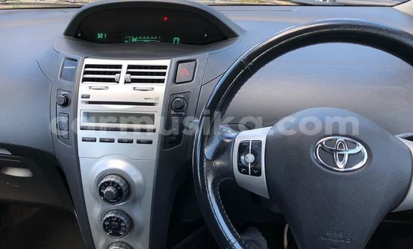 Buy Used Toyota Yaris Red Car in Beitbridge in Matabeleland South Buy Used Toyota Yaris Red Car in Beitbridge in Matabeleland South