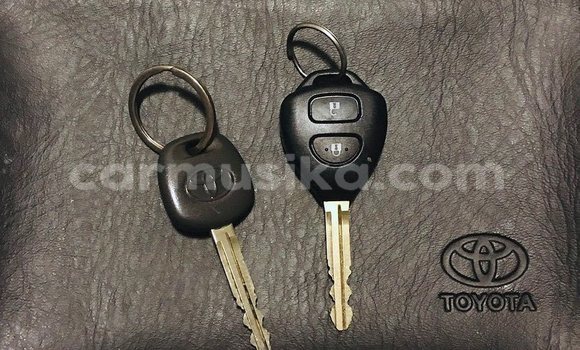 Buy Used Toyota Yaris Red Car in Beitbridge in Matabeleland South Buy Used Toyota Yaris Red Car in Beitbridge in Matabeleland South