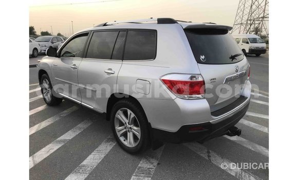Tenga Imported Toyota Highlander Zvimwe Mota in Import - Dubai in Harare Tenga Imported Toyota Highlander Zvimwe Mota in Import - Dubai in Harare