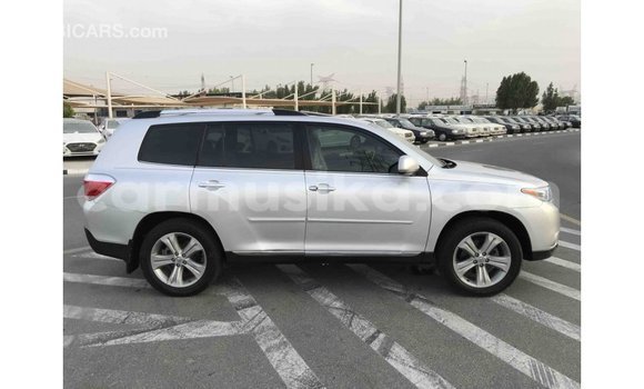 Tenga Imported Toyota Highlander Zvimwe Mota in Import - Dubai in Harare Tenga Imported Toyota Highlander Zvimwe Mota in Import - Dubai in Harare