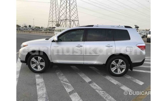 Tenga Imported Toyota Highlander Zvimwe Mota in Import - Dubai in Harare Tenga Imported Toyota Highlander Zvimwe Mota in Import - Dubai in Harare