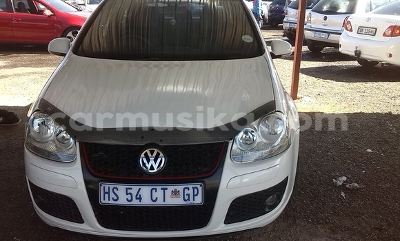 Nunua Ilio tumika Volkswagen Polo Nyeupe Gari ndani ya Beitbridge nchini Matabeleland Kusini Nunua Ilio tumika Volkswagen Polo Nyeupe Gari ndani ya Beitbridge nchini Matabeleland Kusini