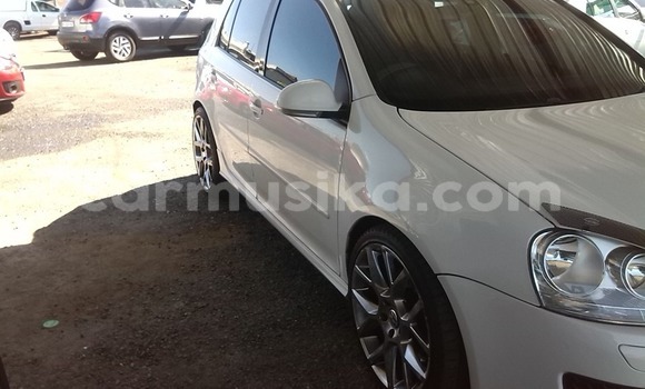 Nunua Ilio tumika Volkswagen Polo Nyeupe Gari ndani ya Beitbridge nchini Matabeleland Kusini Nunua Ilio tumika Volkswagen Polo Nyeupe Gari ndani ya Beitbridge nchini Matabeleland Kusini