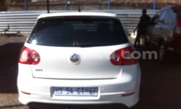 Nunua Ilio tumika Volkswagen Polo Nyeupe Gari ndani ya Beitbridge nchini Matabeleland Kusini Nunua Ilio tumika Volkswagen Polo Nyeupe Gari ndani ya Beitbridge nchini Matabeleland Kusini