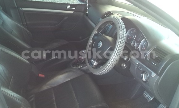 Nunua Ilio tumika Volkswagen Polo Nyeupe Gari ndani ya Beitbridge nchini Matabeleland Kusini Nunua Ilio tumika Volkswagen Polo Nyeupe Gari ndani ya Beitbridge nchini Matabeleland Kusini