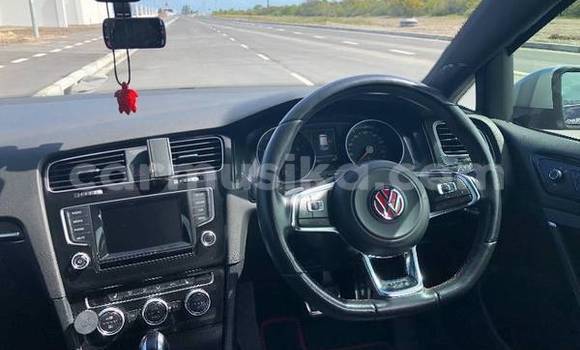 Buy Used Volkswagen Golf R Black Car in Beitbridge in Matabeleland South Buy Used Volkswagen Golf R Black Car in Beitbridge in Matabeleland South