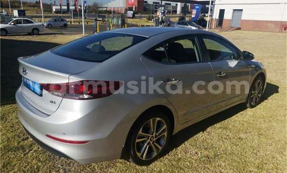 Acheter Occasion Voiture Hyundai Elantra Gris à Beitbridge, Matabeleland South Acheter Occasion Voiture Hyundai Elantra Gris à Beitbridge, Matabeleland South