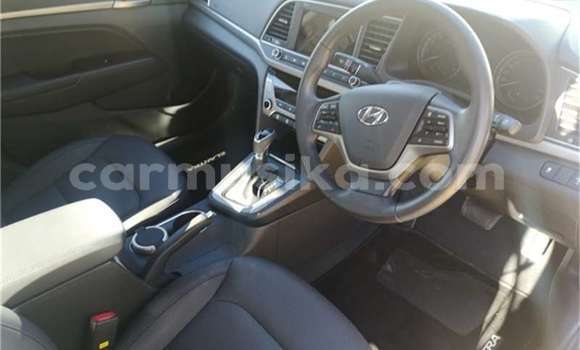 Acheter Occasion Voiture Hyundai Elantra Gris à Beitbridge, Matabeleland South Acheter Occasion Voiture Hyundai Elantra Gris à Beitbridge, Matabeleland South
