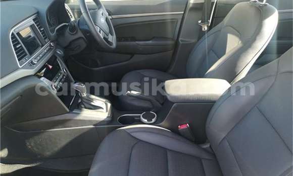 Acheter Occasion Voiture Hyundai Elantra Gris à Beitbridge, Matabeleland South Acheter Occasion Voiture Hyundai Elantra Gris à Beitbridge, Matabeleland South