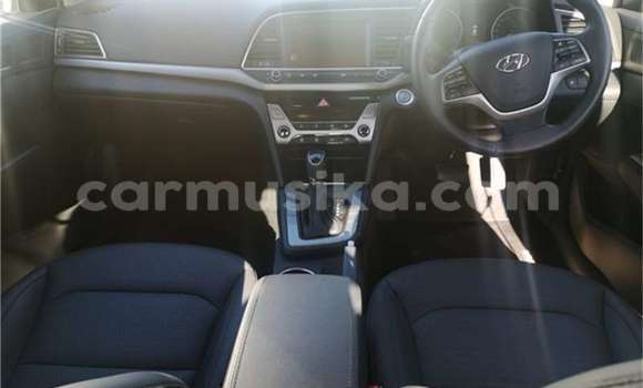 Acheter Occasion Voiture Hyundai Elantra Gris à Beitbridge, Matabeleland South Acheter Occasion Voiture Hyundai Elantra Gris à Beitbridge, Matabeleland South