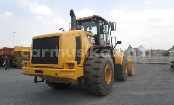 Buy Used Caterpillar 120 Beige Truck in Beitbridge in Matabeleland South Buy Used Caterpillar 120 Beige Truck in Beitbridge in Matabeleland South