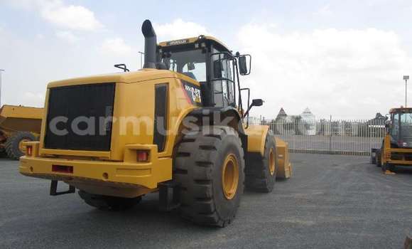 Buy Used Caterpillar 120 Beige Truck in Beitbridge in Matabeleland South Buy Used Caterpillar 120 Beige Truck in Beitbridge in Matabeleland South