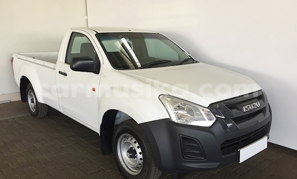 Tenga Tsaru Isuzu KB Chena Mota in Beitbridge in Matabeleland South Tenga Tsaru Isuzu KB Chena Mota in Beitbridge in Matabeleland South