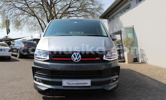 Buy Used Volkswagen Caravelle Silver Car in Beitbridge in Matabeleland South Buy Used Volkswagen Caravelle Silver Car in Beitbridge in Matabeleland South