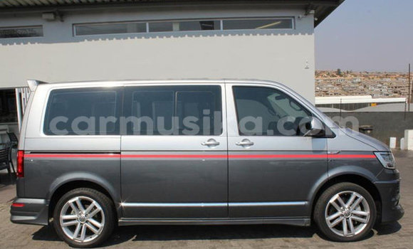 Buy Used Volkswagen Caravelle Silver Car in Beitbridge in Matabeleland South Buy Used Volkswagen Caravelle Silver Car in Beitbridge in Matabeleland South