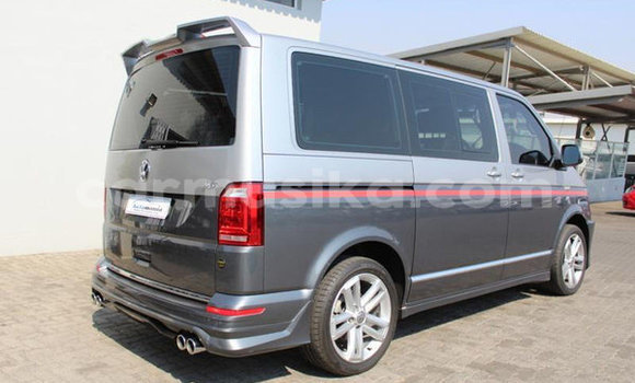 Buy Used Volkswagen Caravelle Silver Car in Beitbridge in Matabeleland South Buy Used Volkswagen Caravelle Silver Car in Beitbridge in Matabeleland South