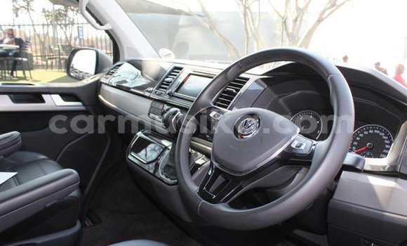 Buy Used Volkswagen Caravelle Silver Car in Beitbridge in Matabeleland South Buy Used Volkswagen Caravelle Silver Car in Beitbridge in Matabeleland South