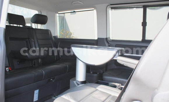 Buy Used Volkswagen Caravelle Silver Car in Beitbridge in Matabeleland South Buy Used Volkswagen Caravelle Silver Car in Beitbridge in Matabeleland South