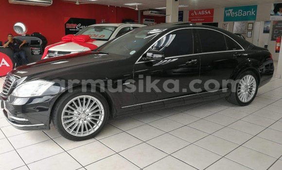 Acheter Occasion Voiture Mercedes‒Benz S–Class Noir à Beitbridge, Matabeleland South Acheter Occasion Voiture Mercedes‒Benz S–Class Noir à Beitbridge, Matabeleland South