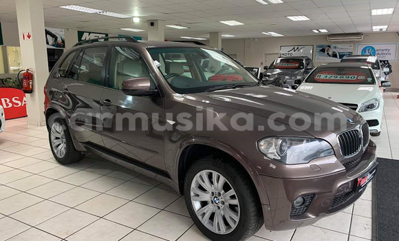 Tenga Tsaru BMW X5 Zvimwe Mota in Beitbridge in Matabeleland South Tenga Tsaru BMW X5 Zvimwe Mota in Beitbridge in Matabeleland South