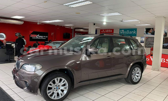 Tenga Tsaru BMW X5 Zvimwe Mota in Beitbridge in Matabeleland South Tenga Tsaru BMW X5 Zvimwe Mota in Beitbridge in Matabeleland South