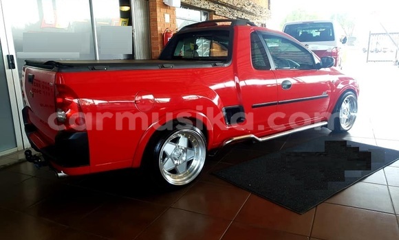 Tenga Tsaru Opel Corsa Tsvuku Mota in Beitbridge in Matabeleland South Tenga Tsaru Opel Corsa Tsvuku Mota in Beitbridge in Matabeleland South