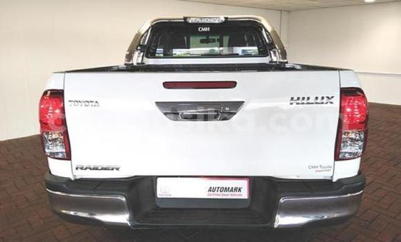 Nunua Ilio tumika Toyota Hilux Nyeupe Gari ndani ya Beitbridge nchini Matabeleland Kusini Nunua Ilio tumika Toyota Hilux Nyeupe Gari ndani ya Beitbridge nchini Matabeleland Kusini