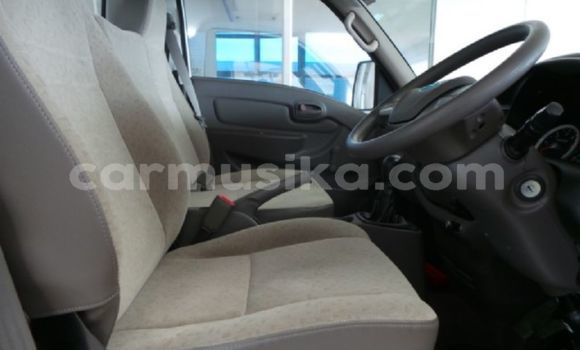 Buy Used Hyundai H1 White Car in Beitbridge in Matabeleland South Buy Used Hyundai H1 White Car in Beitbridge in Matabeleland South