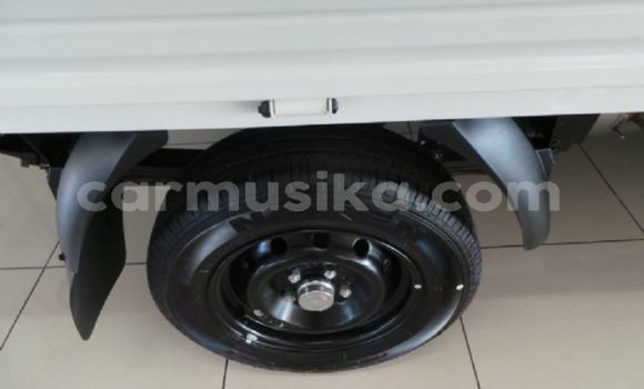 Buy Used Hyundai H1 White Car in Beitbridge in Matabeleland South Buy Used Hyundai H1 White Car in Beitbridge in Matabeleland South
