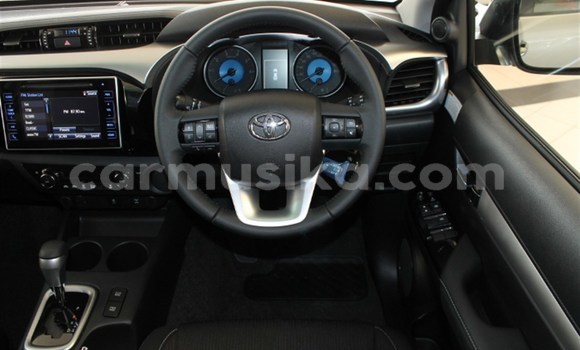 Buy Used Hyundai H1 White Car in Beitbridge in Matabeleland South Buy Used Hyundai H1 White Car in Beitbridge in Matabeleland South