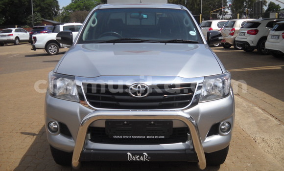 Tenga Tsaru Toyota Hilux Chena Mota in Beitbridge in Matabeleland South Tenga Tsaru Toyota Hilux Chena Mota in Beitbridge in Matabeleland South