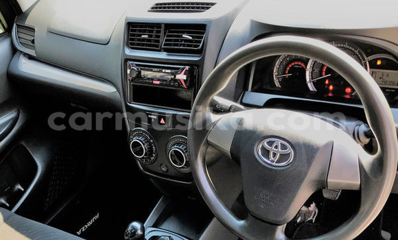 Acheter Occasion Voiture Toyota Avanza Blanc à Beitbridge, Matabeleland South Acheter Occasion Voiture Toyota Avanza Blanc à Beitbridge, Matabeleland South