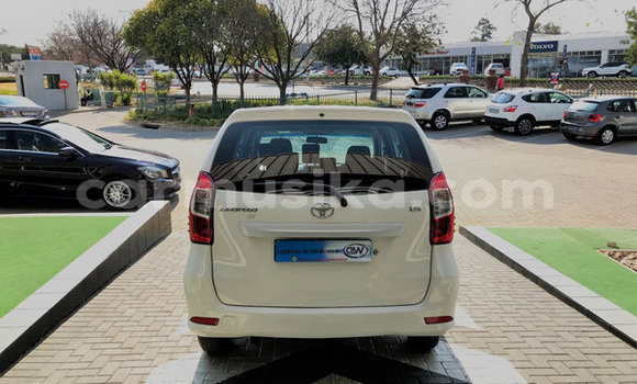 Acheter Occasion Voiture Toyota Avanza Blanc à Beitbridge, Matabeleland South Acheter Occasion Voiture Toyota Avanza Blanc à Beitbridge, Matabeleland South