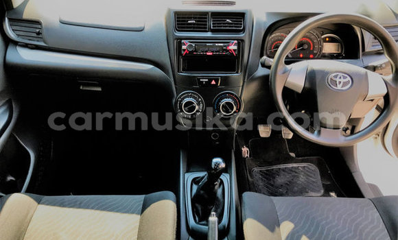 Acheter Occasion Voiture Toyota Avanza Blanc à Beitbridge, Matabeleland South Acheter Occasion Voiture Toyota Avanza Blanc à Beitbridge, Matabeleland South