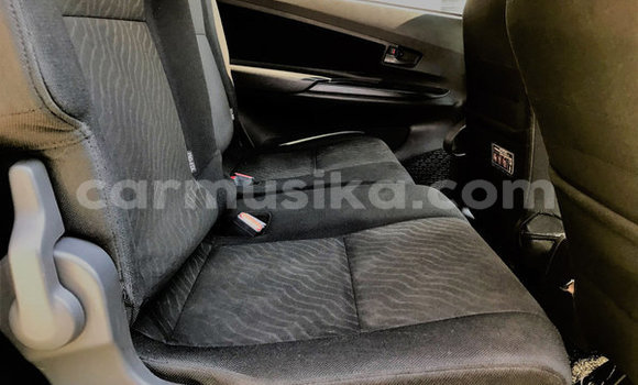 Acheter Occasion Voiture Toyota Avanza Blanc à Beitbridge, Matabeleland South Acheter Occasion Voiture Toyota Avanza Blanc à Beitbridge, Matabeleland South